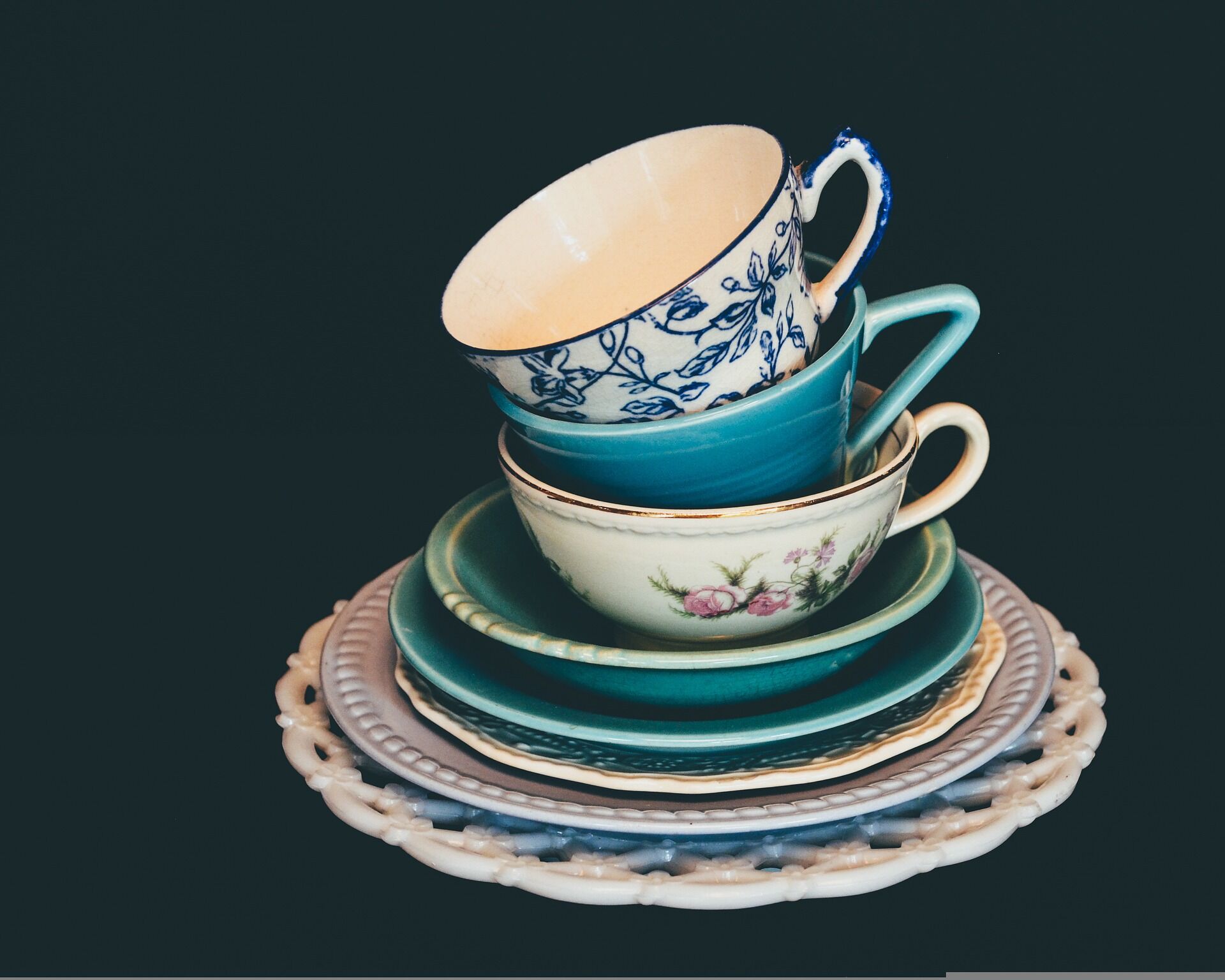 dishes-3532396_1920